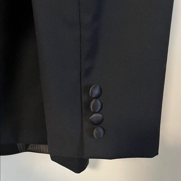 NWOT CK 100% Wool Slim Fit Classic Black Blazer Satin Accent, Size 40Man/10Women - Picture 9 of 12